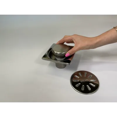 Трап із нержавіючої сталі SLIM 10*10см, вертикальний, D50