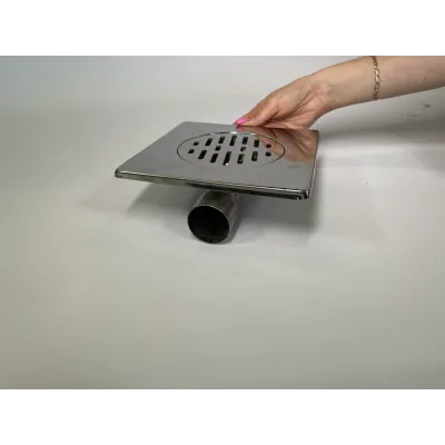 Трап із нержавіючої сталі SLIM 20*20см, горизонтальний, D50